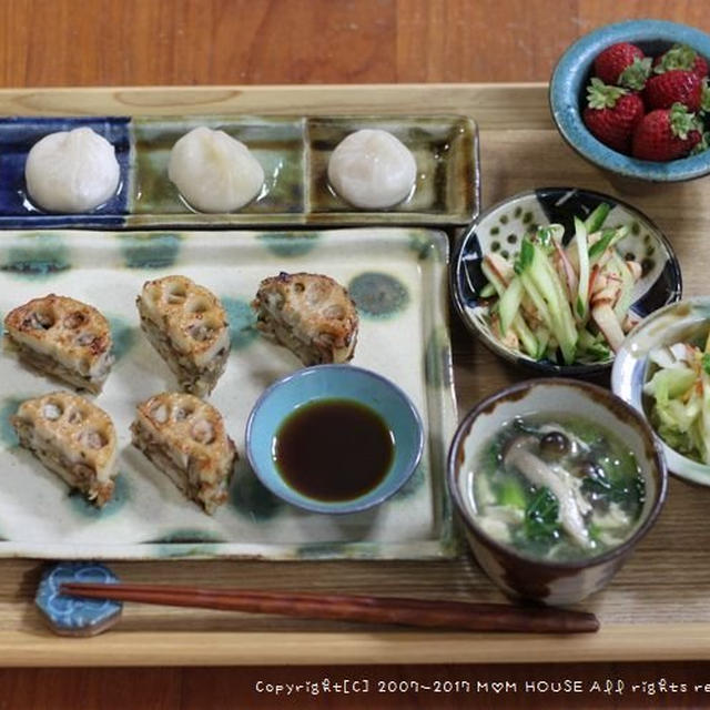 れんこん餃子と小籠包(๑¯﹃¯๑) ✿ ひとり手抜き弁♪