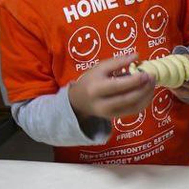 生クリームチョコでチョココロネ