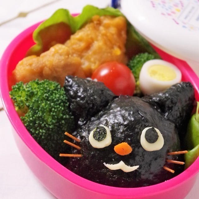 ハロウィンにも！黒猫ちゃんのキャラ弁