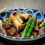 牛肉とエリンギ、アスパラのコロコロ炒め＆「ちょこっと外出に便利なモバイルバッテリー」