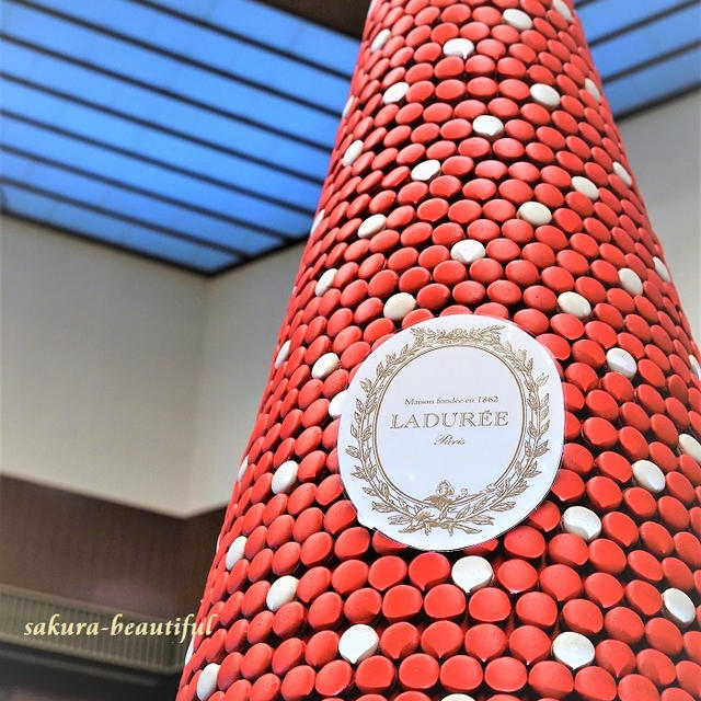 国内初ラデュレ特製マカロンタワーも！全館苺を使った『ストロベリー・センセーション』開催