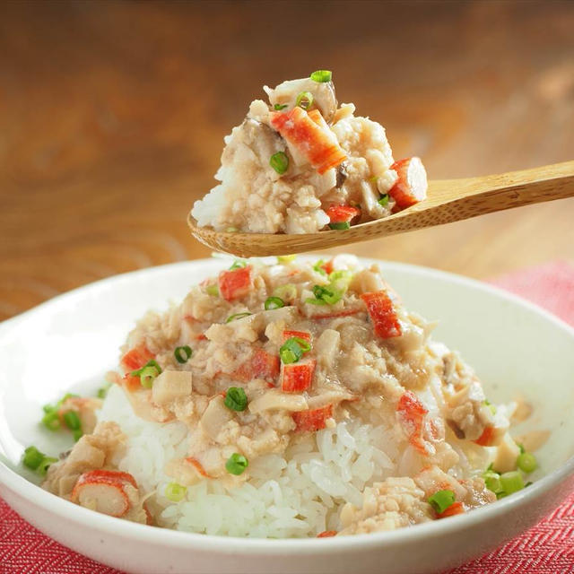 フーディストノート連載、「鶏肉ときのこのそぼろあんかけご飯」　、　つるてんの肉ごぼう天うどん