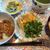 オクラチーズとカレー納豆の朝ご飯