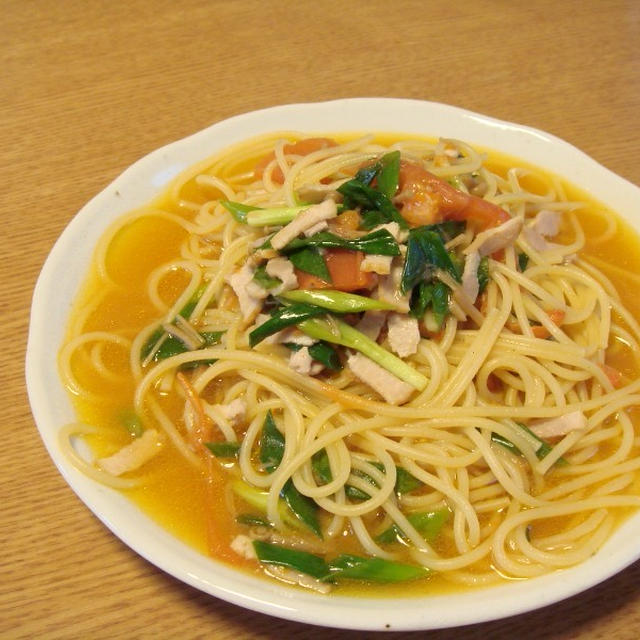 なめたけとトマトのパスタ。