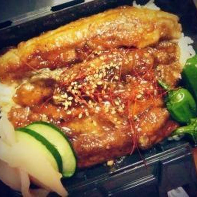 *季節弁当『さんまの蒲焼弁当』。