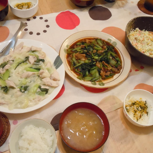 カラッポの冷蔵庫と大雨