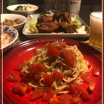 スペアリブとトマトと生ハムのカッペリーニ