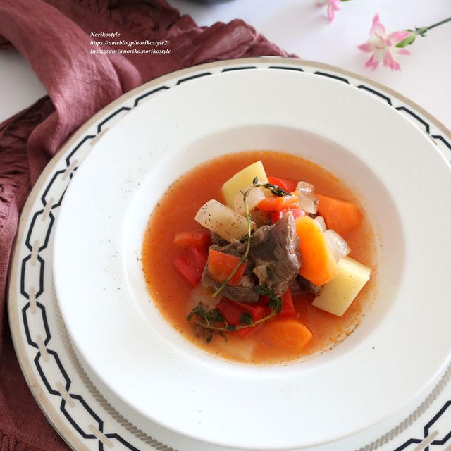 【グルラボ・レンジ調理】牛肉とパプリカのグラーシュ風スープ