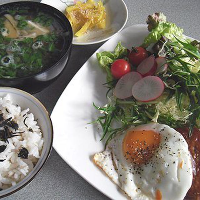 冷蔵庫がやってきた。野菜たっぷり朝ごはん。