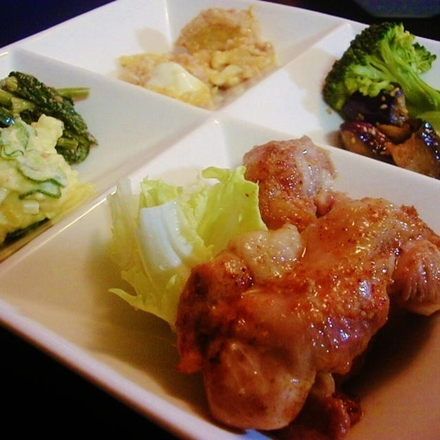 鶏肉のスパイシー焼きと鯛の真子の玉子とじ By みなづきさん レシピブログ 料理ブログのレシピ満載