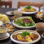 【献立】すじこんオムライスと、焼きかぼちゃのマリネと、レタスと春菊の肉味噌のっけサラダなど。～父はいないほうが盛り上がる説～