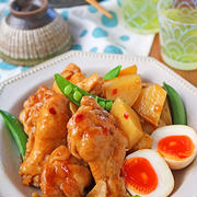 ほったらかしで簡単！ホロホロ柔らか鶏手羽元と新じゃがの旨辛煮
