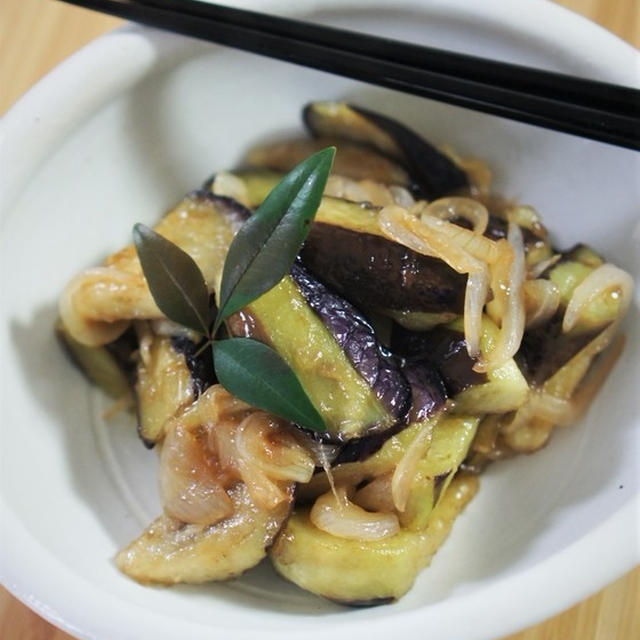 茄子と新玉ねぎのポン酢炒め