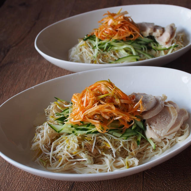 暑い日のお昼に！ピリ辛ねぎともやしの和え麺