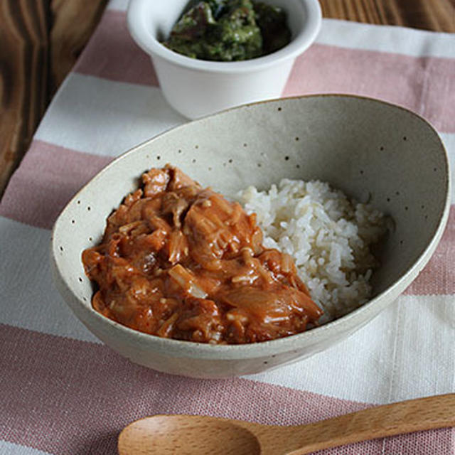 ポークストロガノフと蛸の胡瓜とアボカドのパセリまみれな朝食♡