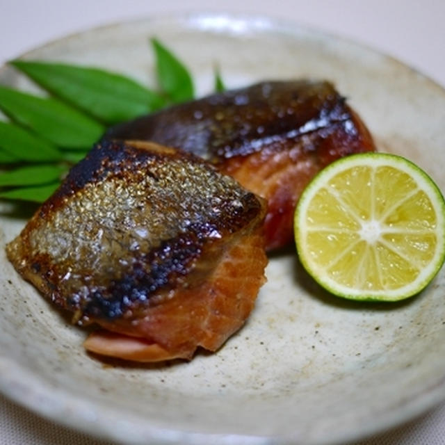 鮭の幽庵焼き と 弁松の煮物