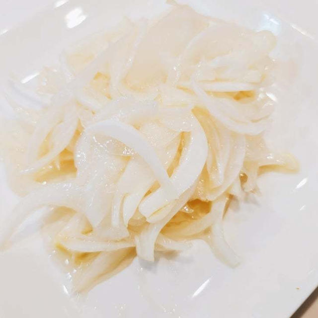 【レシピ】血液をサラサラにしてダイエットにもおすすめ♡酢玉ねぎ