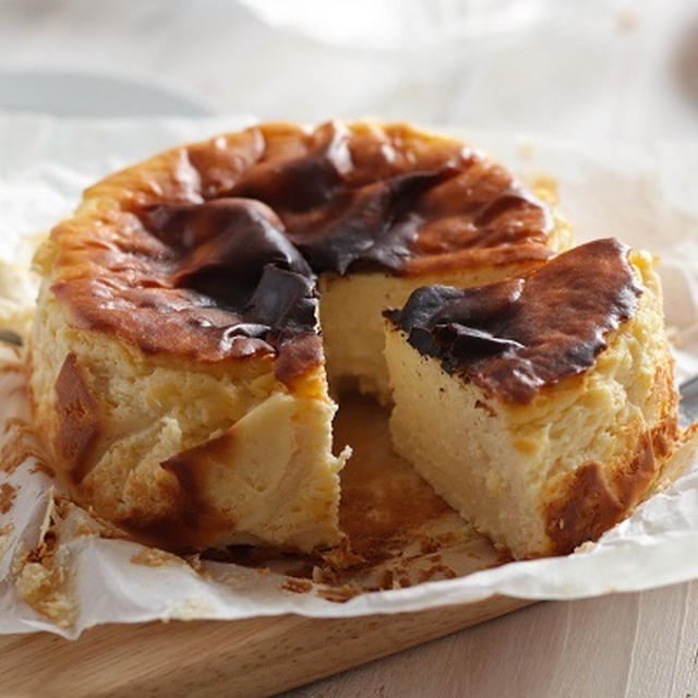 【レシピ】ギリシャヨーグルトでヘルシーなバスクチーズケーキ（グルテンフリー）