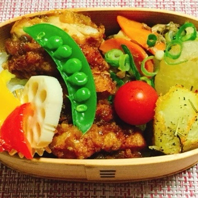 油淋鶏・サバ缶白菜大根煮弁当・社食の松花堂弁当・赤木春恵さんの家事秘伝本