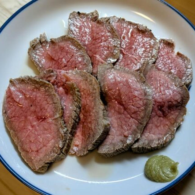 【ローストビーフ】フライパンで焼いて湯煎するだけ！タサン志麻さんの簡単ローストビーフ