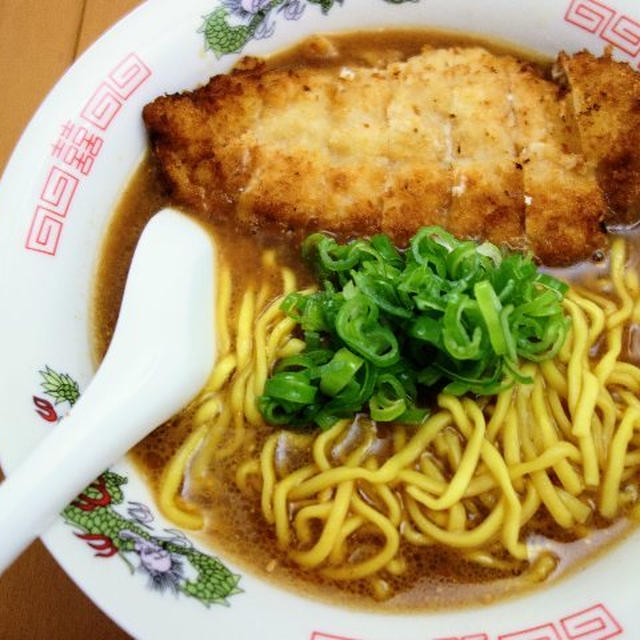 味噌カツラーメン