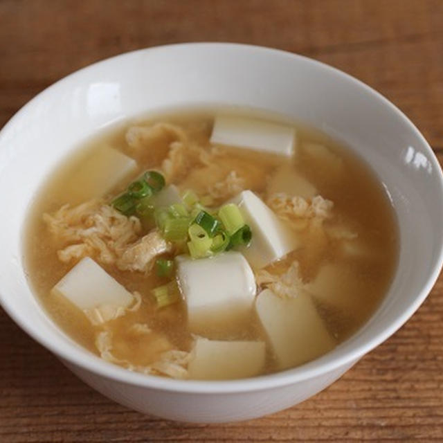 麺つゆで簡単！豆腐のかきたま汁