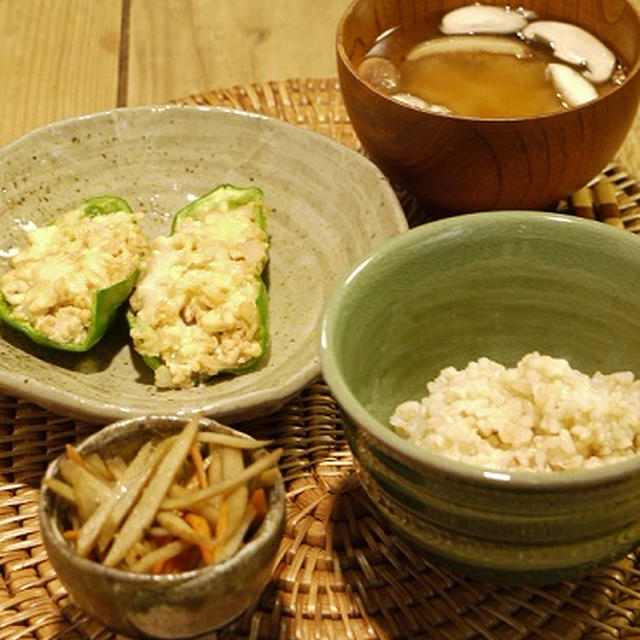ピーマンの豆腐詰め・玄米菜食ごはん