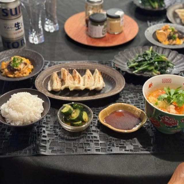 KALDIの「豆漿鍋」を使った豆乳スープと焼き餃子など、中華の夜ご飯