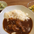 またまたカレーと一杯飲みの夕飯。