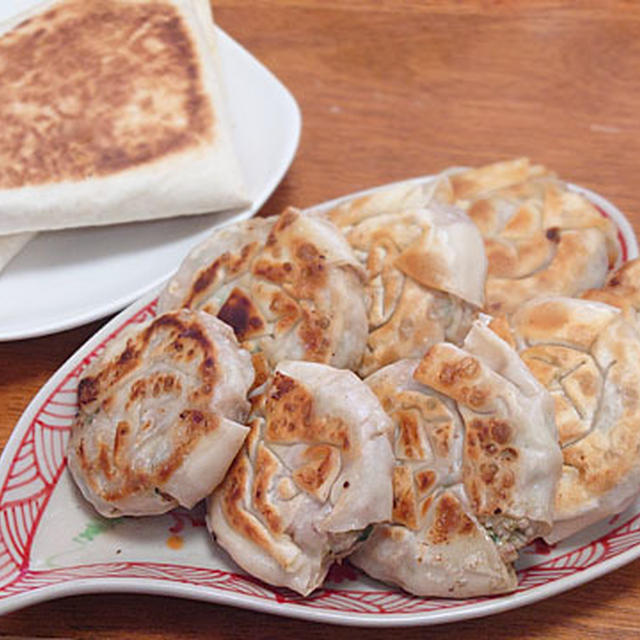 餃子の皮で馅儿饼風