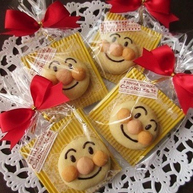 アンパンマンクッキーとラッピング