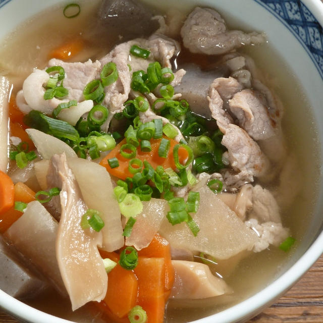 牛肉と大根のスープ（소고기무국）からの韓国風塩豚汁と、みかん亭の日常。