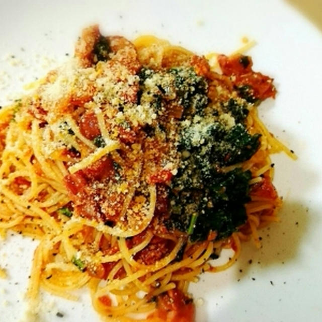 ベーコンと大根の葉のトマトソーススパゲティー