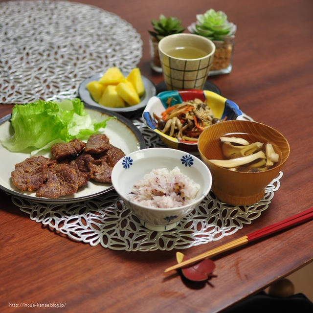 牛の味噌漬けのグリルと昨日の晩ごはん