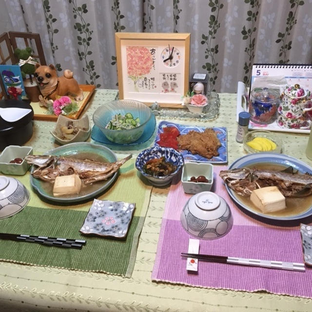 微妙なウマヅラハゲの煮付けと香蘭社の箸置き
