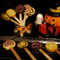 ハロウィンカラーのぐるぐるキャンディークッキー ＊レシピ＊