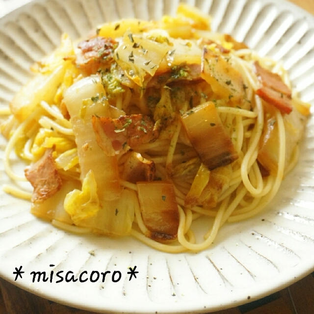 ＊野菜たっぷりペロリ。焦がし白菜とベーコンのパスタ＊