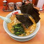 特製味噌ネギラーメン中盛を背脂変更多めで啜る 〜海苔5枚・アプリクーポンほうれん草・山岡家〜