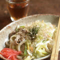 色白焼きうどん。
