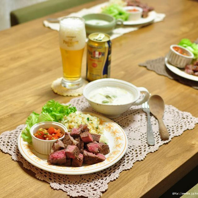 ステーキ&ガーリックライスのガッツリ晩ごはんと、バイト探しする兄と無邪気いもうと