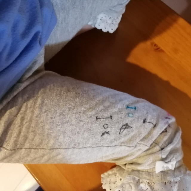 我が家の画伯(；´∀｀)静岡の定番お土産とポチったもの届きましたぁ〜(*´艸｀*)