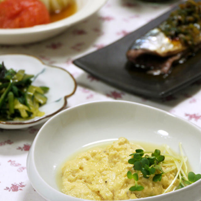 ふわふわだしなし焼き卵。　と、焼き魚を薬味醤油で。の晩ご飯。