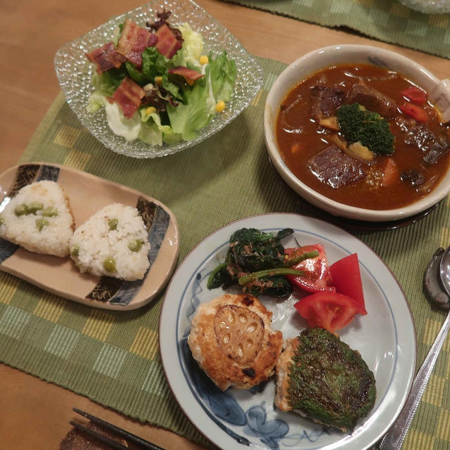 つくねバーグと残り物でビーフシチューの晩ご飯　と　我が家の”シンボルツリー”♪