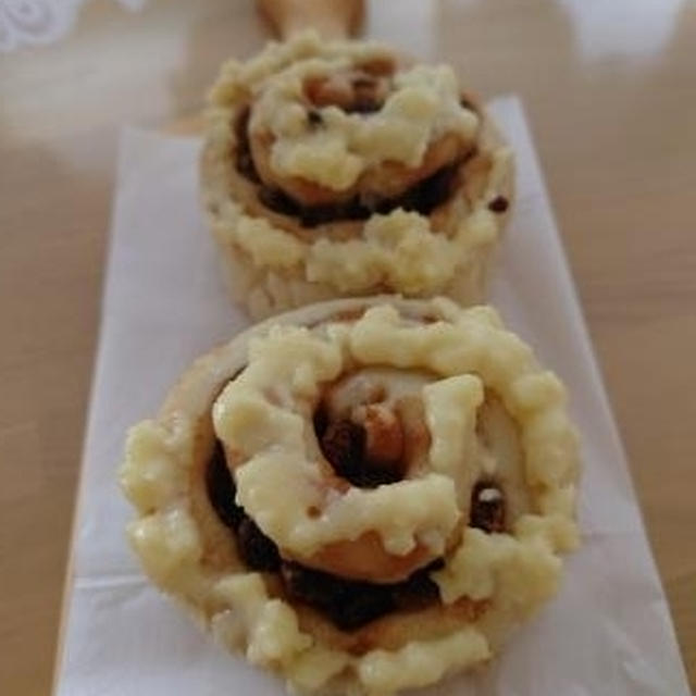 シナモンカルダモンレーズンロール♪