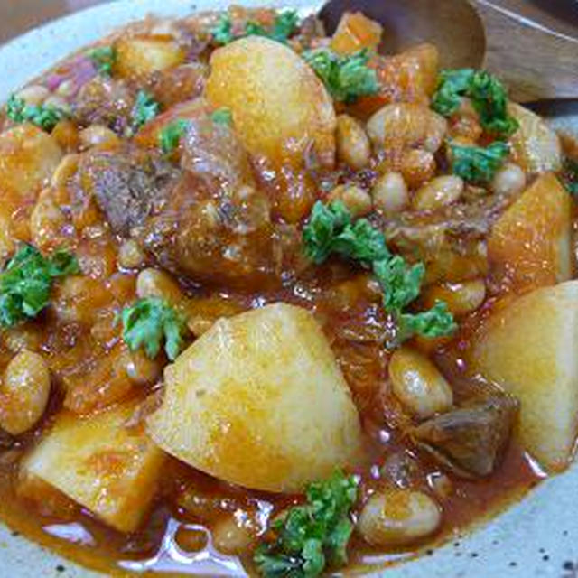 牛スジのイタリア風トマト煮込み♪でご近所呑み会?