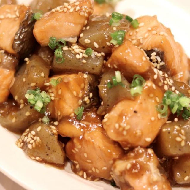 北海道産の生秋鮭で作る『和おかず！鮭とこんにゃくの炒り煮』のレシピ＊