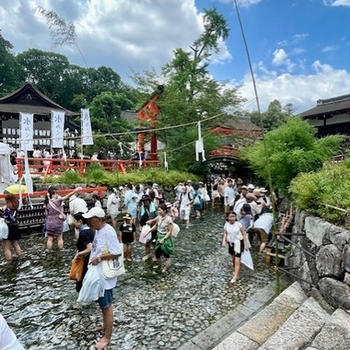 下賀茂神社の足つけ神事　Rituale shintoista "Ashituke"