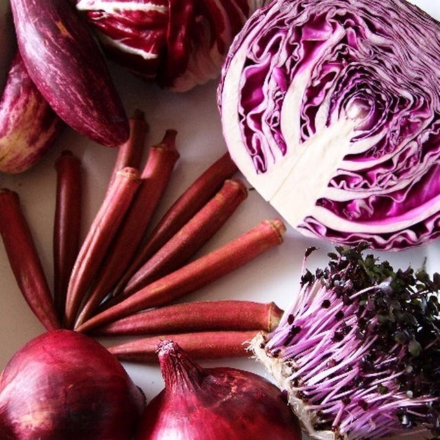 連載「ロッキンオンゴハン」、今週のお題は「紫の野菜」。