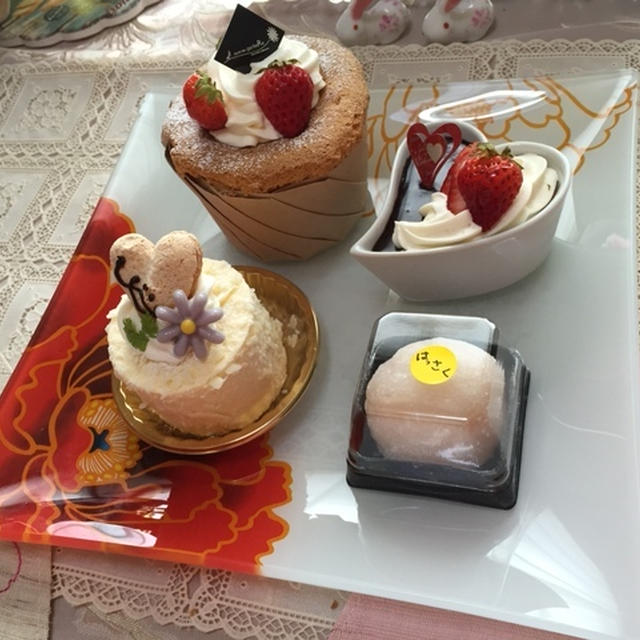可愛いケーキとポンタの改造オムツカバーの試着