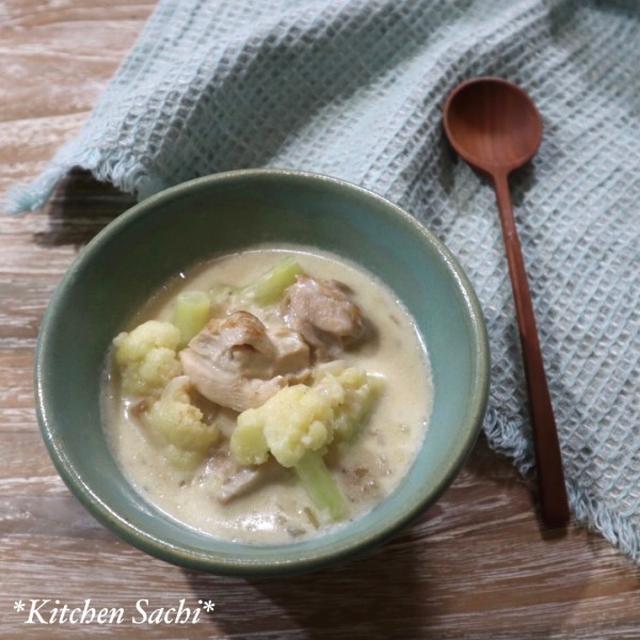 鶏肉とカリフラワーのクリームスープ♡【#簡単レシピ#スープ